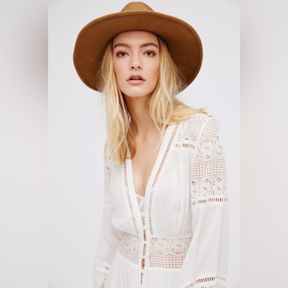 SPELL - Olivia Luxe Lace Midi Dress